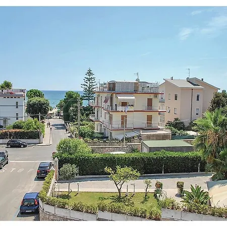 Apartment Sea Breeze Geata