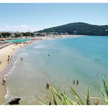 Apartment Sea Breeze Geata