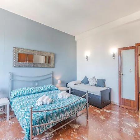 Sea Breeze Apartment